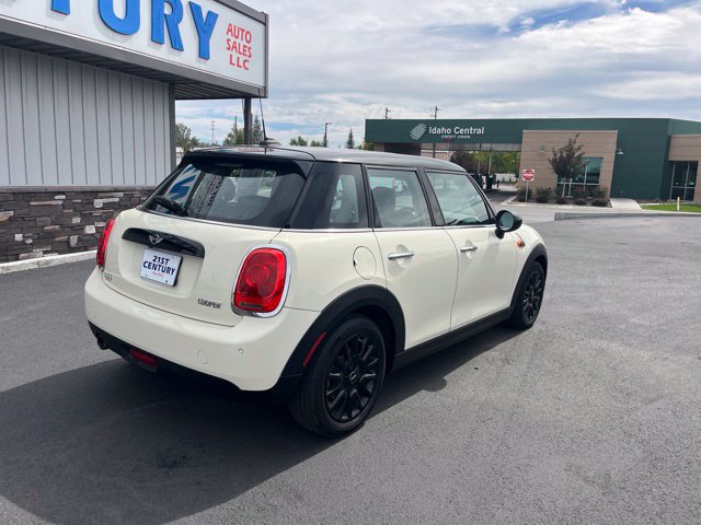 Used 2018 MINI Cooper 4-Door Hardtop FWD image 10
