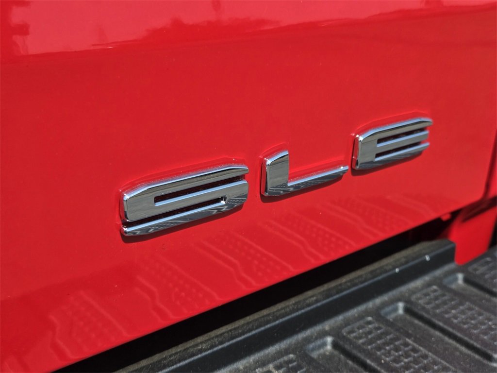 New 2026 GMC Sierra 1500 SLE image 6