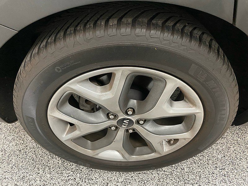 Used 2019 Kia Sorento EX image 50