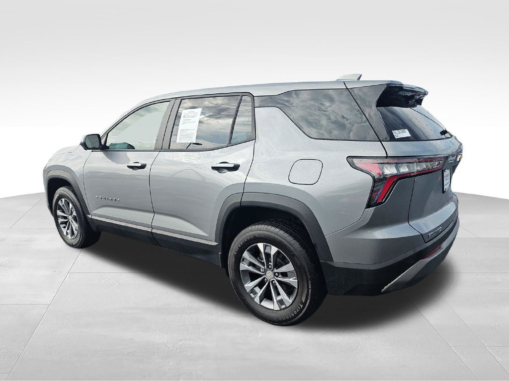 Used 2025 Chevrolet Equinox LT w/ Safety and Technology Package FWD image 3