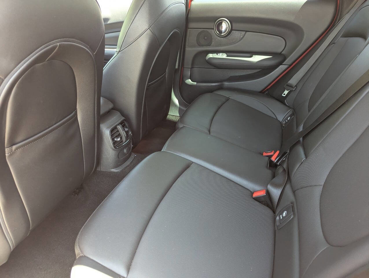 Used 2016 MINI Cooper Clubman FWD image 22