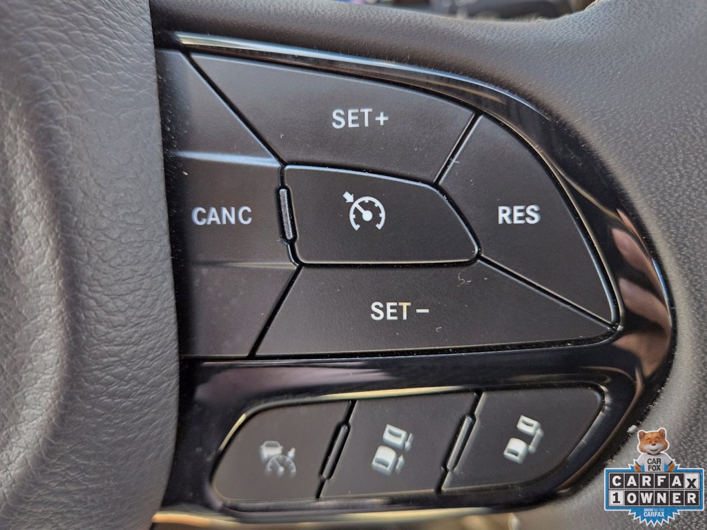 Used 2024 Chrysler Pacifica Limited FWD image 34