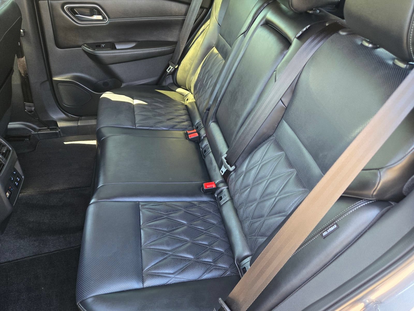 Used 2026 Nissan Rogue Platinum w/ Platinum Premium Package AWD/4WD image 13