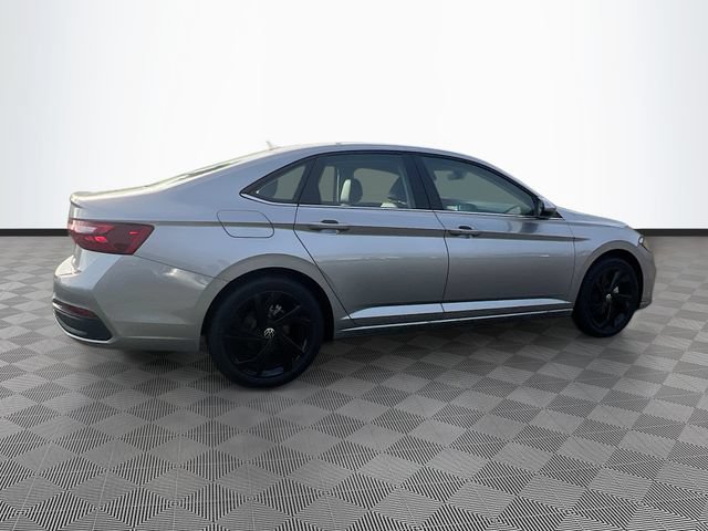 New 2026 Volkswagen Jetta SE FWD image 8