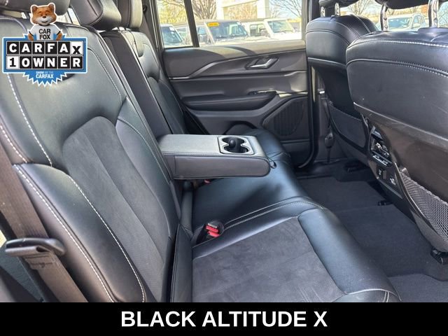 Used 2024 Jeep Grand Cherokee Altitude image 21