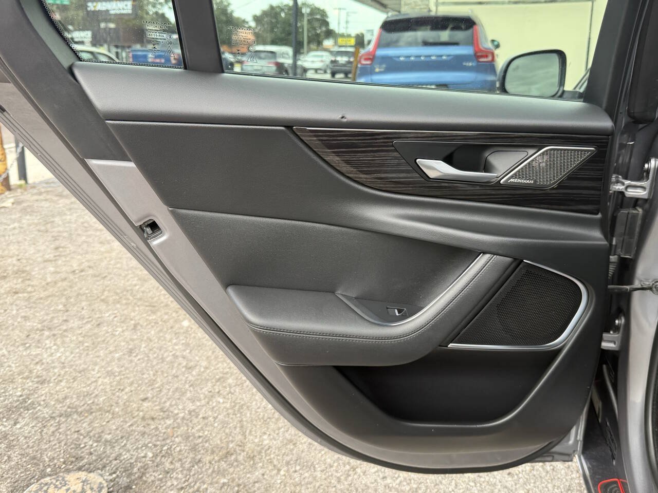 Used 2020 Jaguar XE S RWD image 20