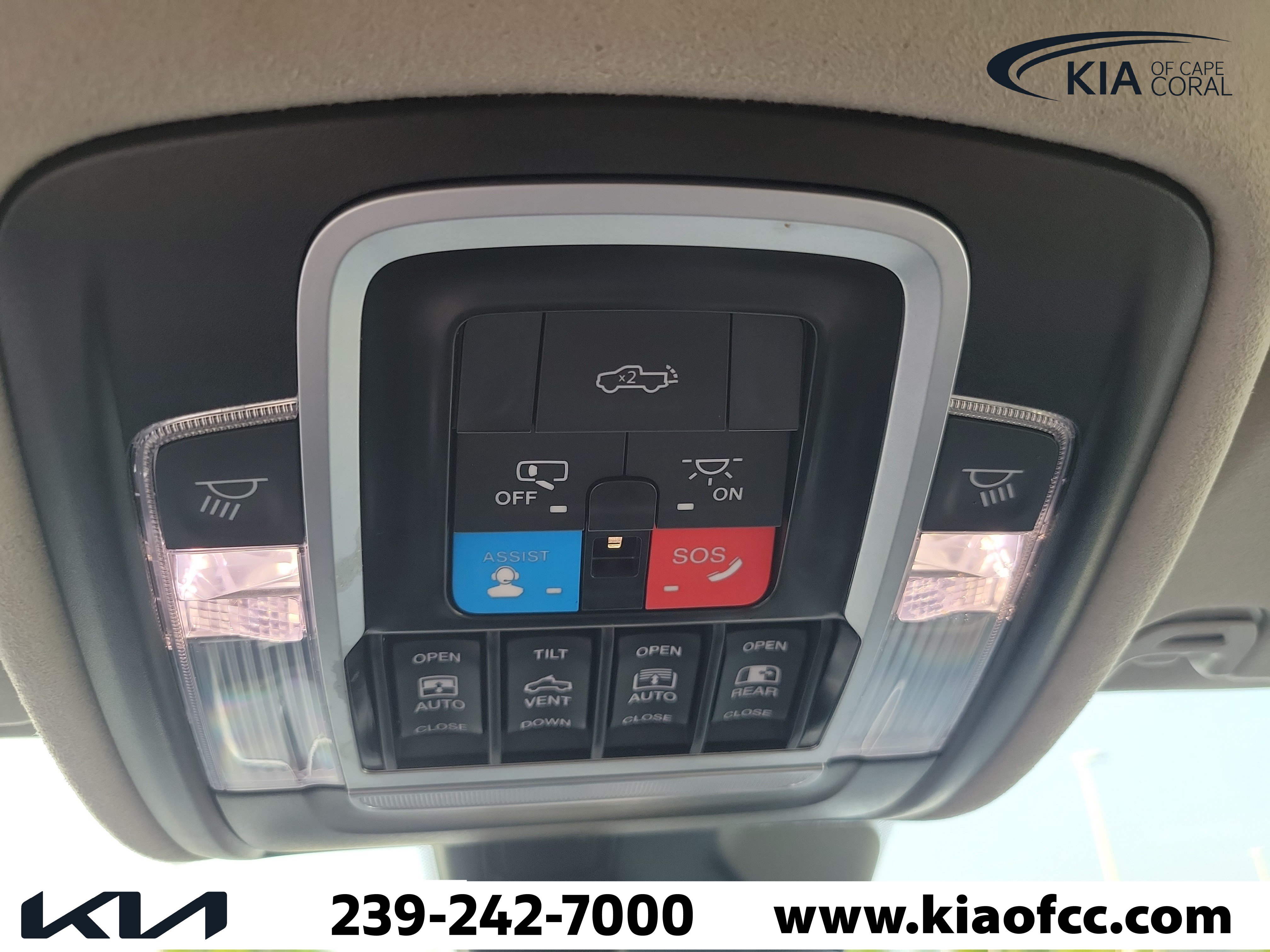 Used 2025 RAM 1500 Tungsten AWD/4WD image 19