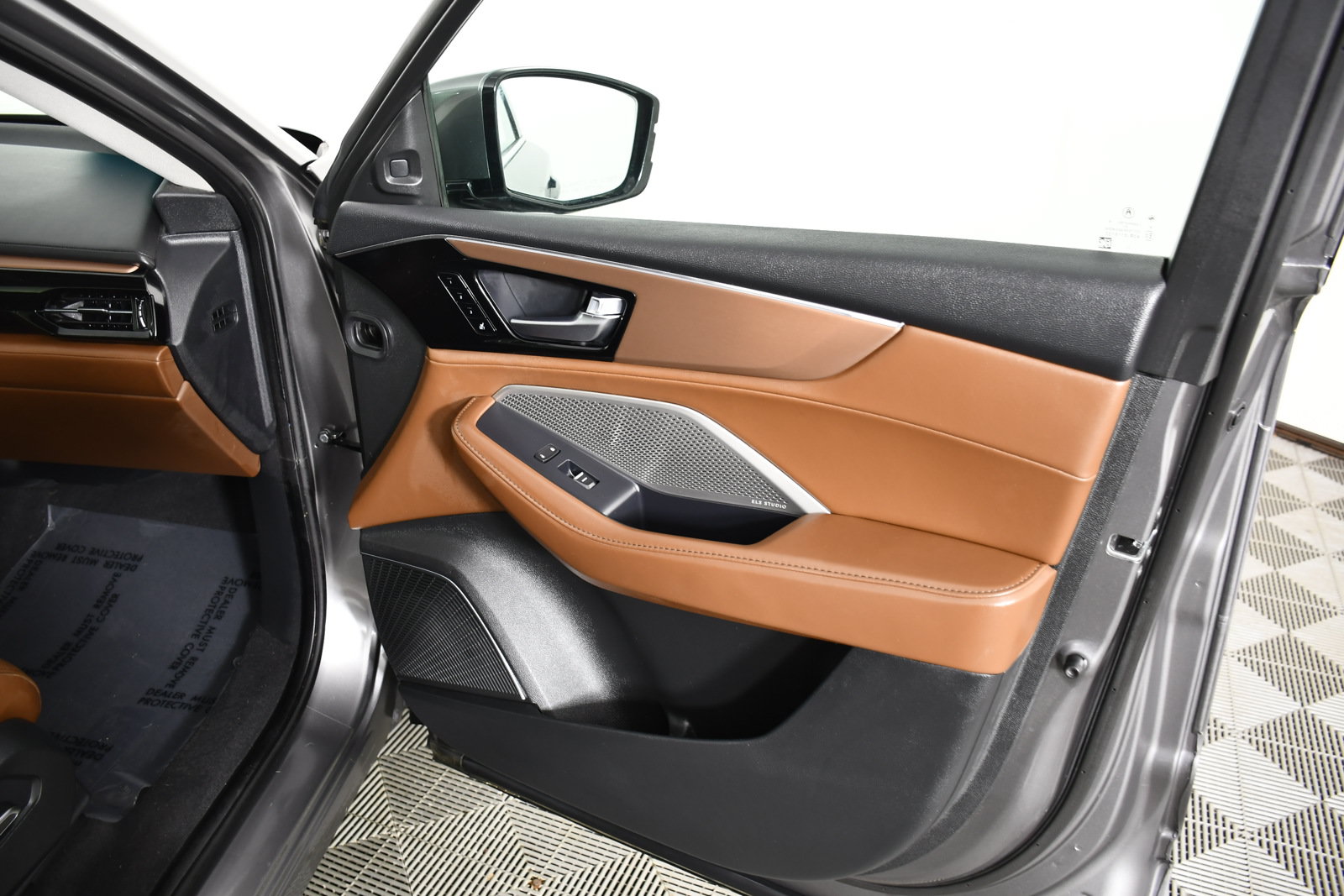 Certified 2024 Acura MDX SH-AWD w/ Technology Package image 40