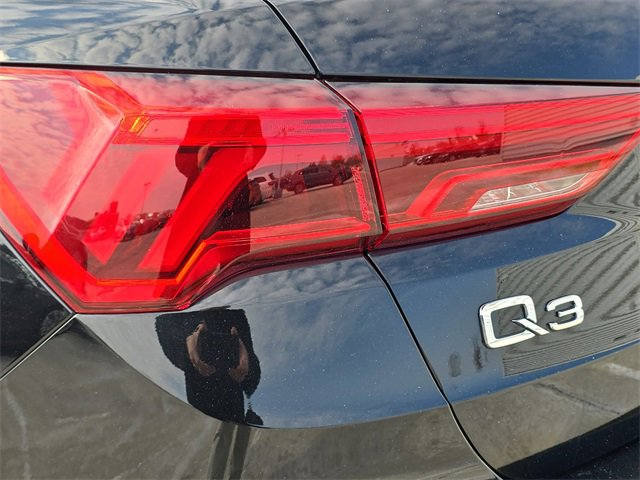 Used 2025 Audi Q3 2.0T Premium Plus w/ Premium Plus Package image 38