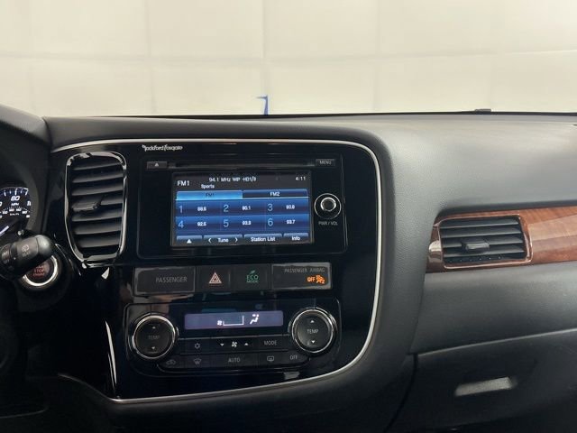 Used 2015 Mitsubishi Outlander SE AWD/4WD image 29