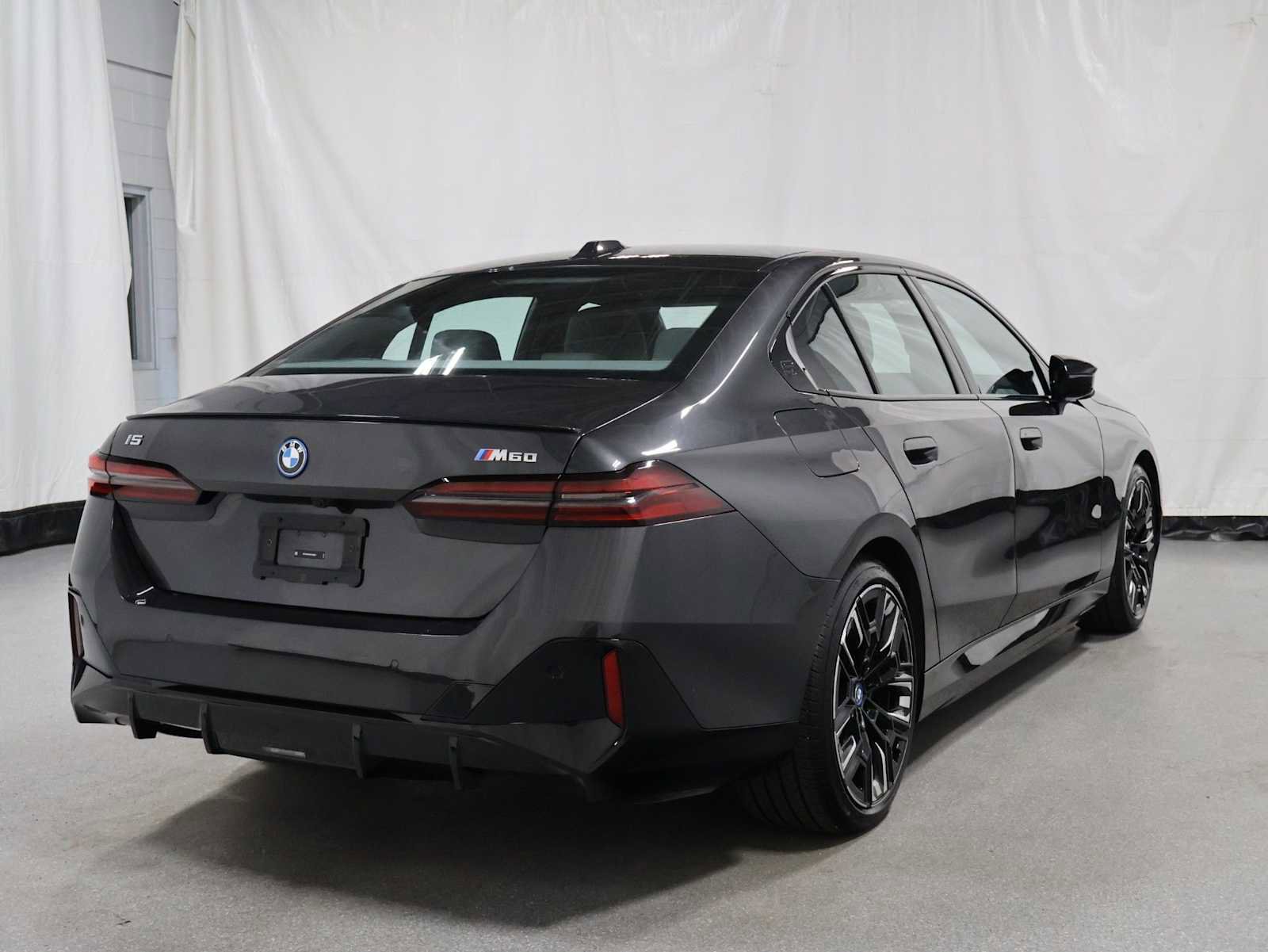 Used 2025 BMW i5 M60 w/ Premium Package AWD/4WD image 9