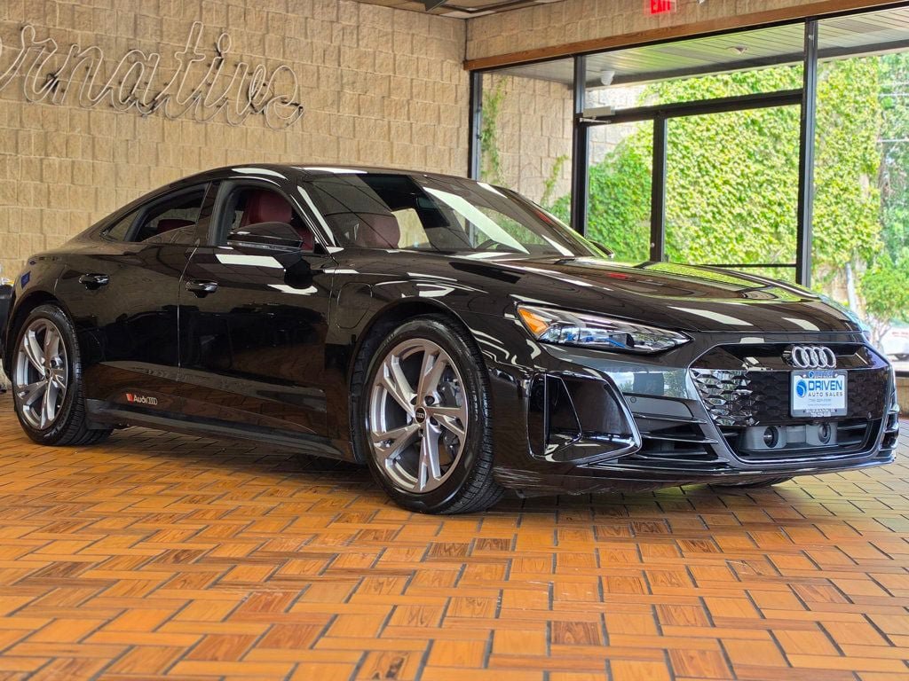 Used 2024 Audi e-tron GT Prestige AWD/4WD image 8