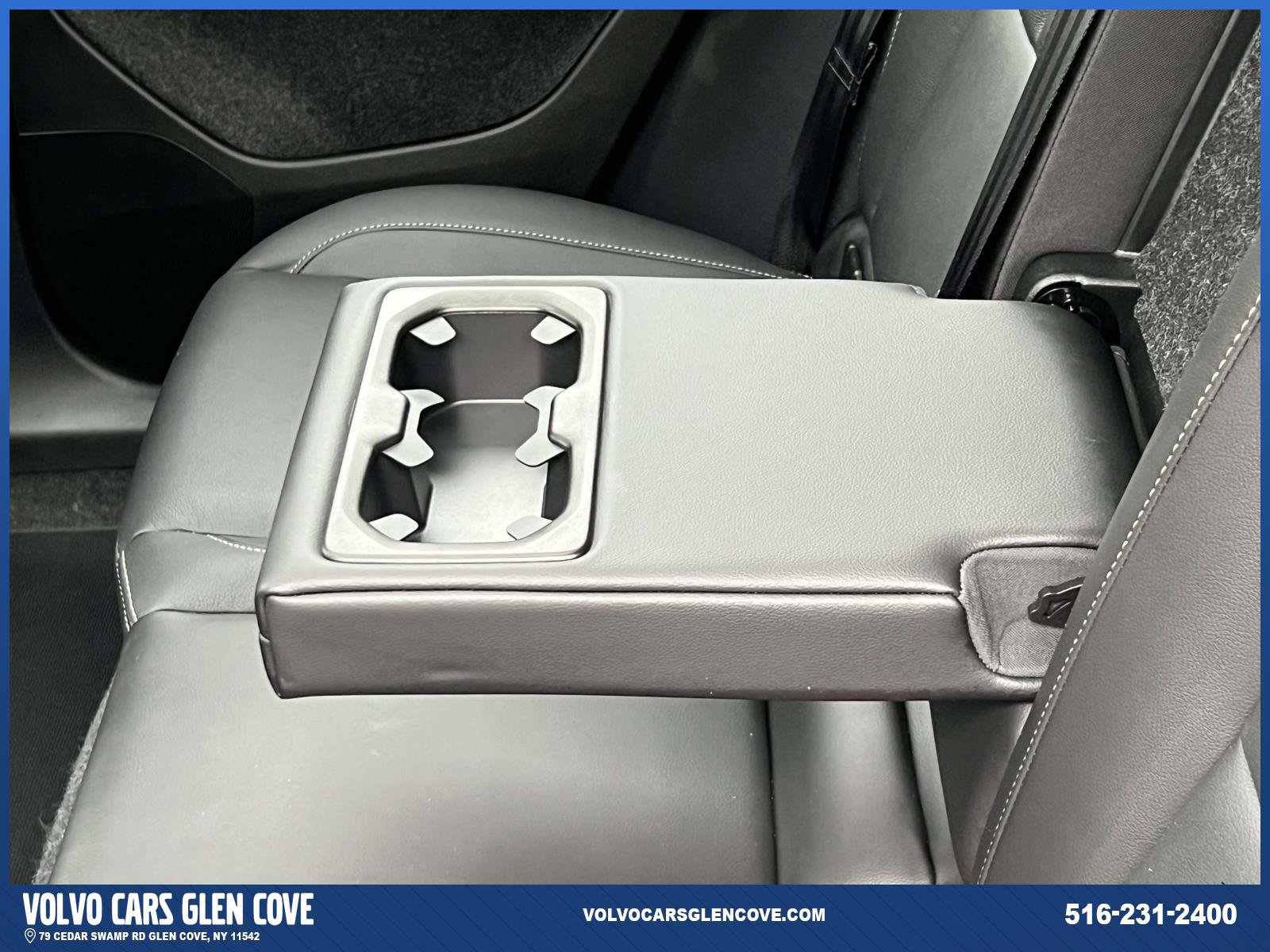 Used 2023 Volvo XC40 B5 Plus w/ Protection Package Premier image 10