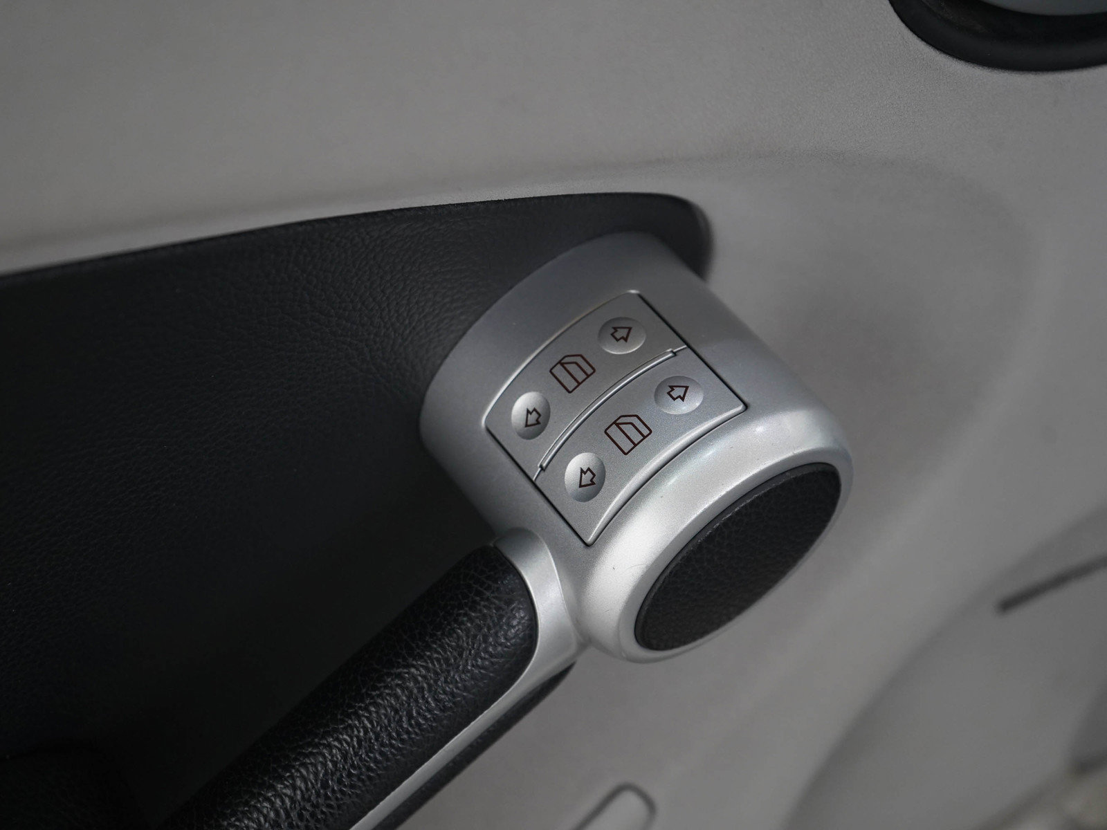 Used 2006 Mercedes-Benz SLK 350 image 13