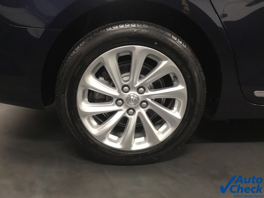 Used 2016 Buick LaCrosse FWD image 18