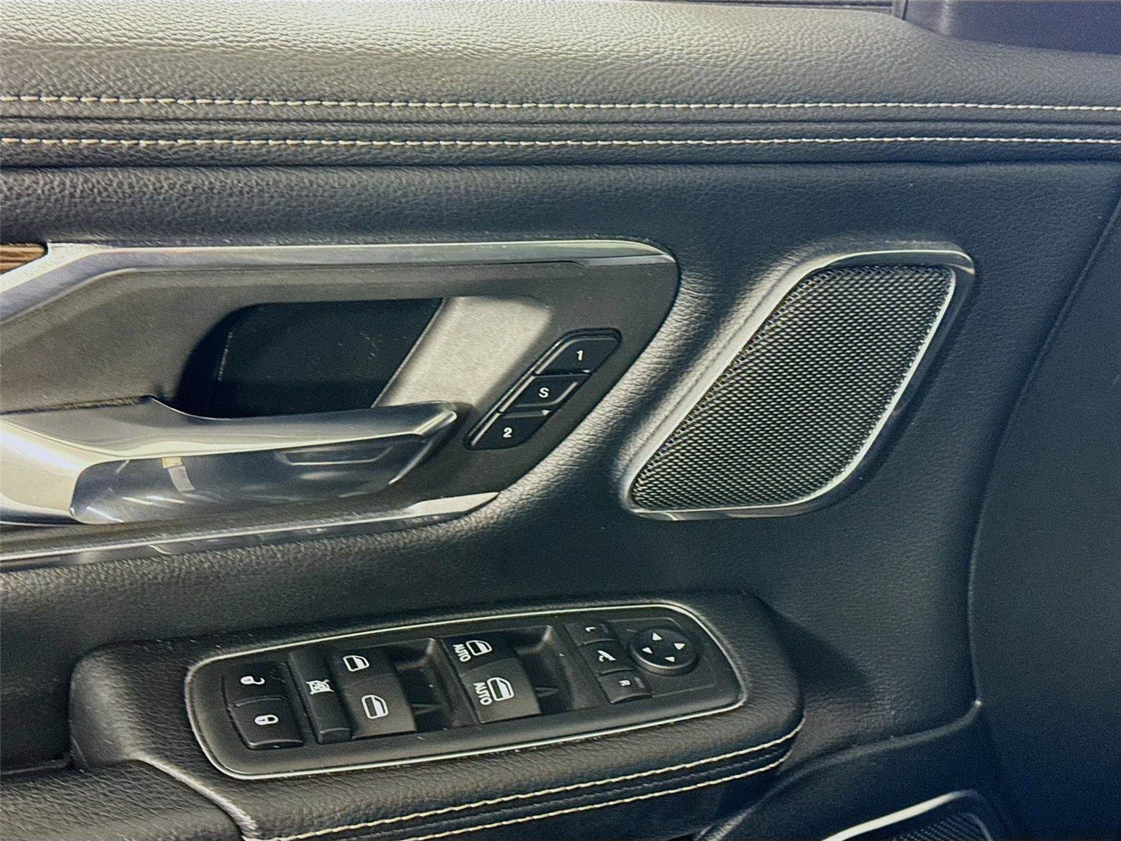 Used 2019 RAM 1500 Laramie image 12