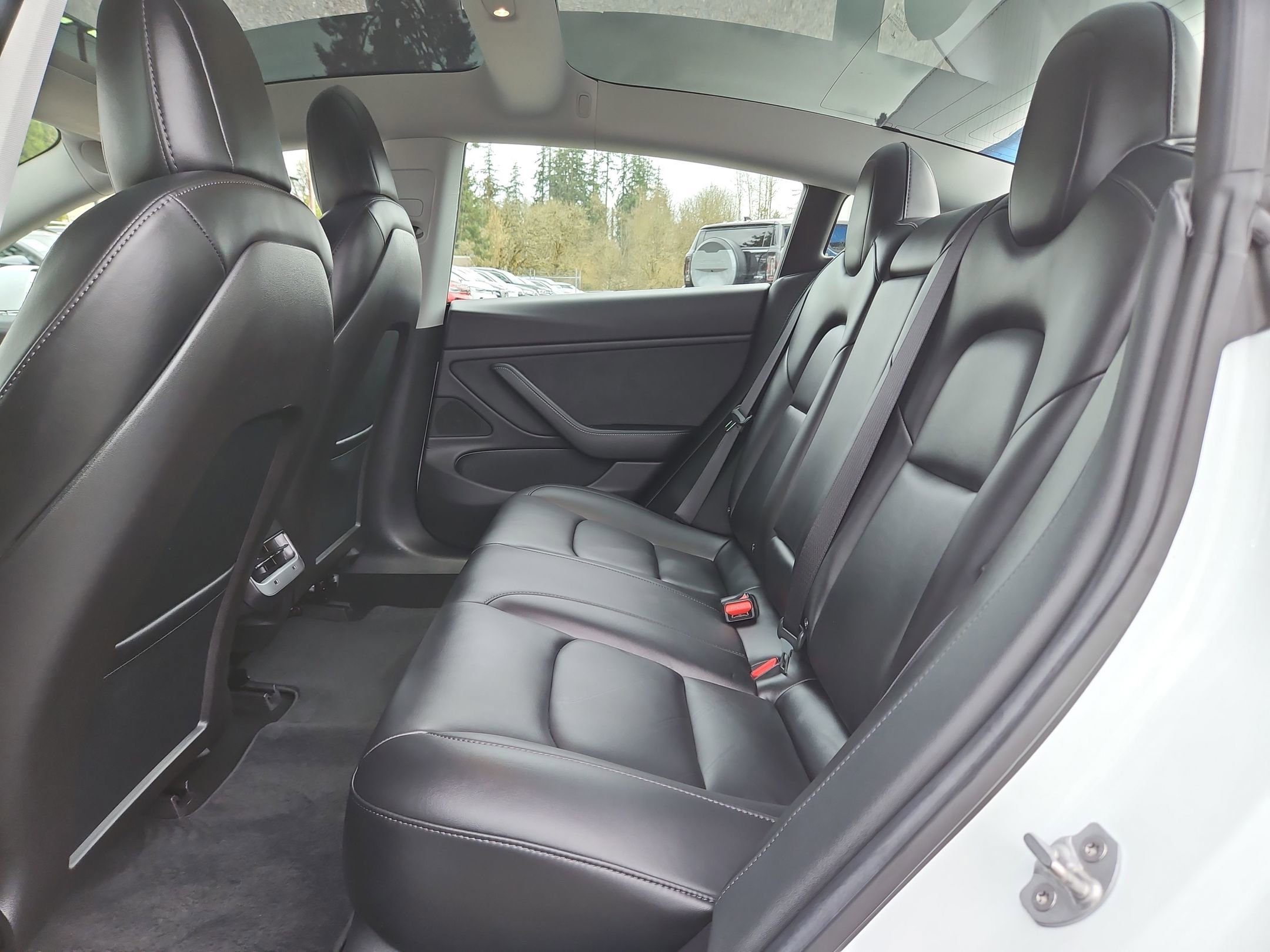 Used 2018 Tesla Model 3 Long Range image 24