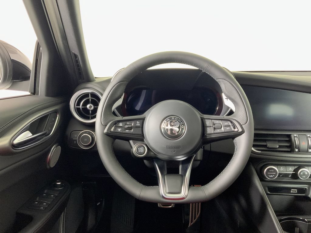 New 2026 Alfa Romeo Giulia AWD image 25