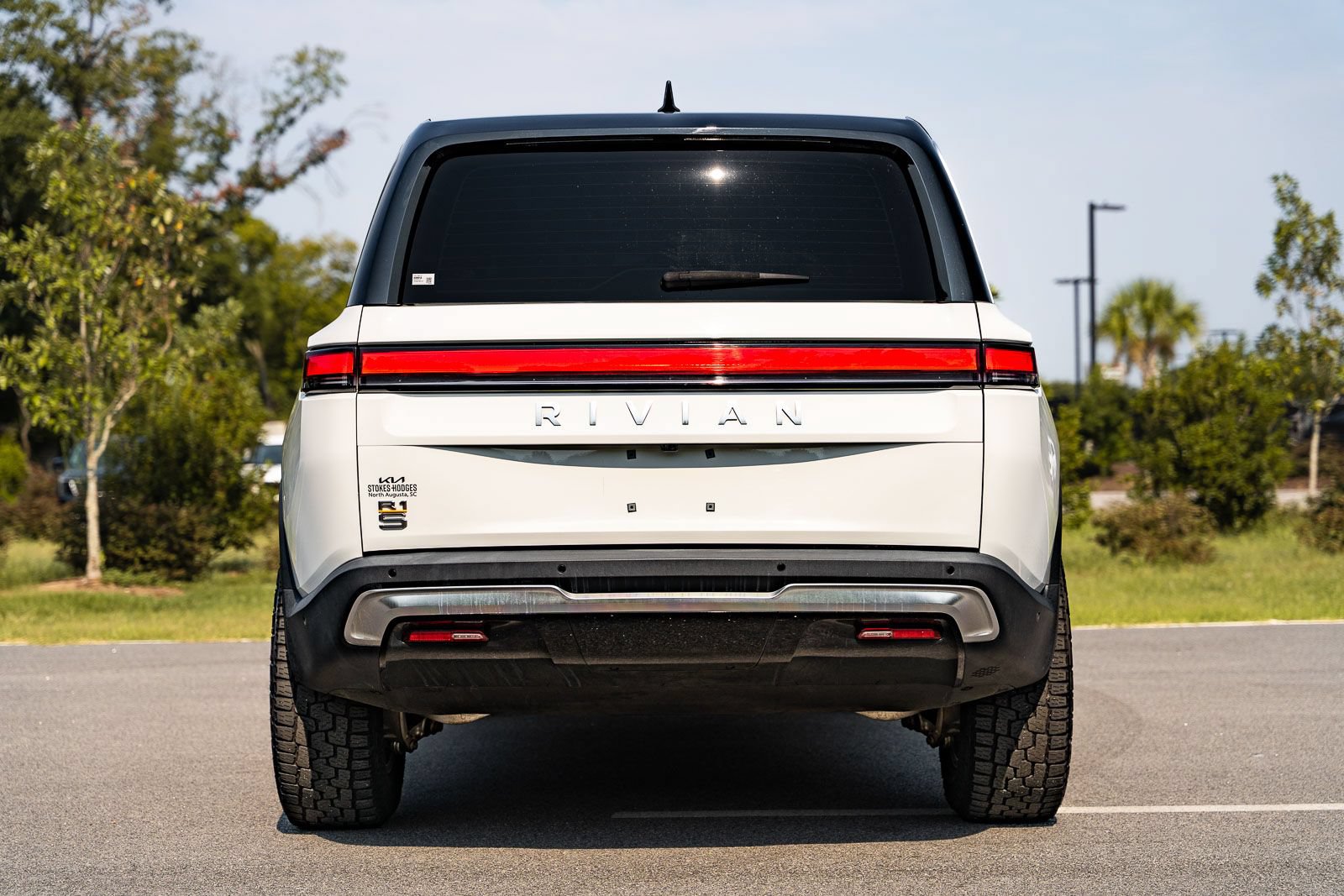 Used 2023 Rivian R1S Adventure AWD/4WD image 7