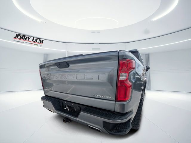 Used 2019 Chevrolet Silverado 1500 Custom w/ Custom Value Package image 3