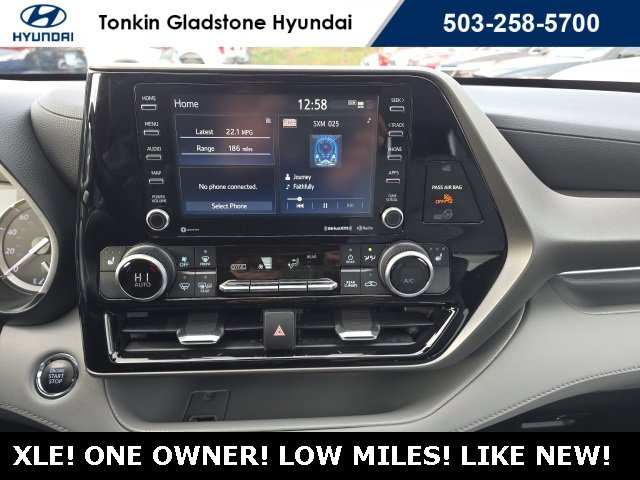 Used 2022 Toyota Highlander XLE image 16