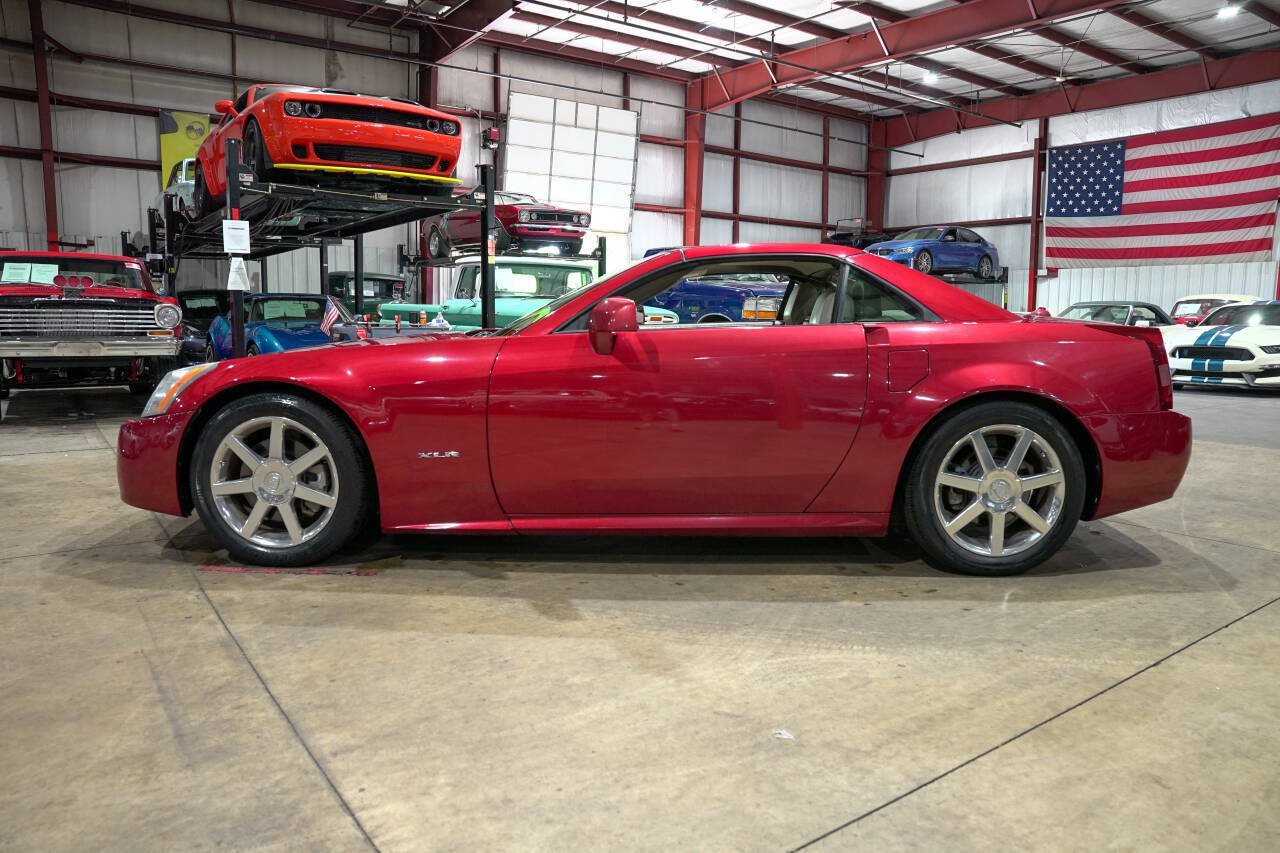 Used 2005 Cadillac XLR RWD image 21