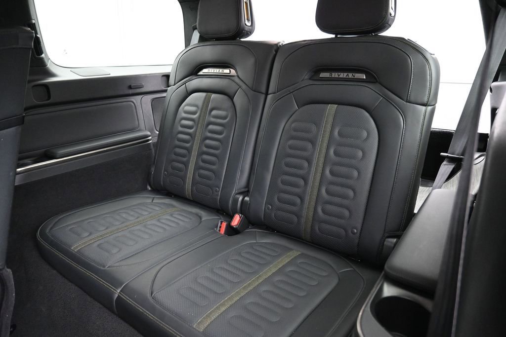 Used 2024 Rivian R1S Adventure AWD/4WD image 21