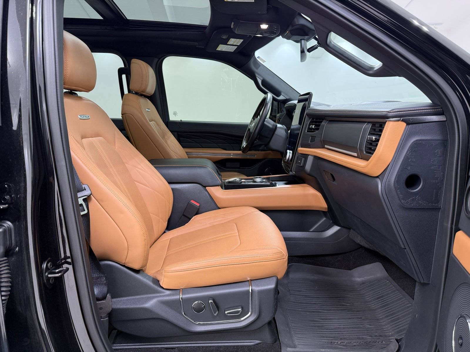 Used 2023 Ford Expedition Max Platinum image 28