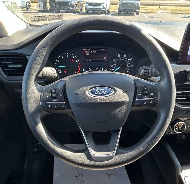 Used 2022 Ford Escape SE image 18