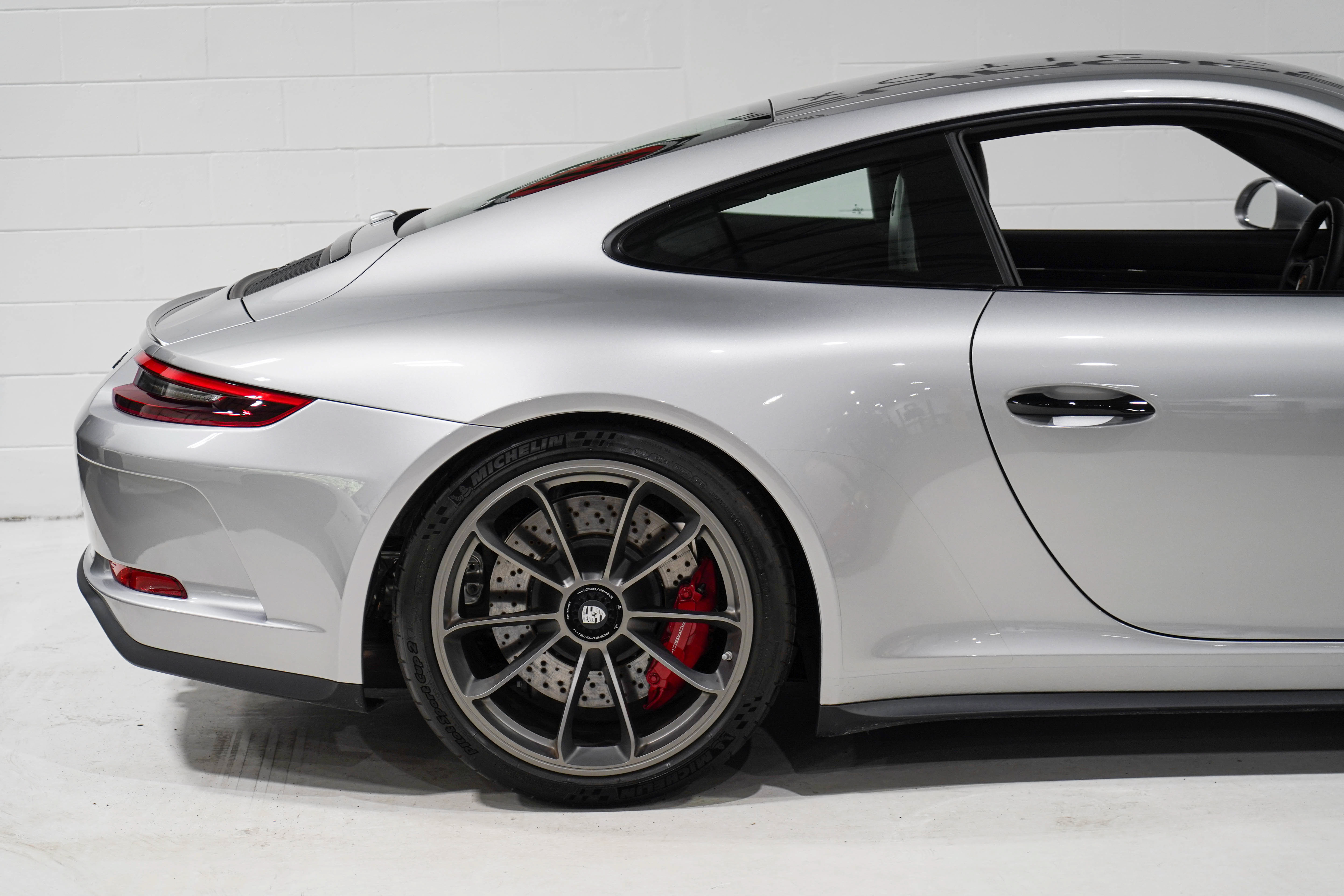 Used 2018 Porsche 911 GT3 RWD image 20