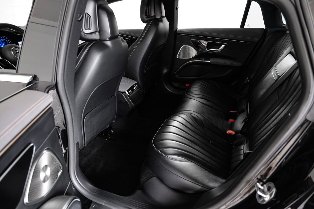 Used 2022 Mercedes-Benz EQS 580 4MATIC Sedan image 39