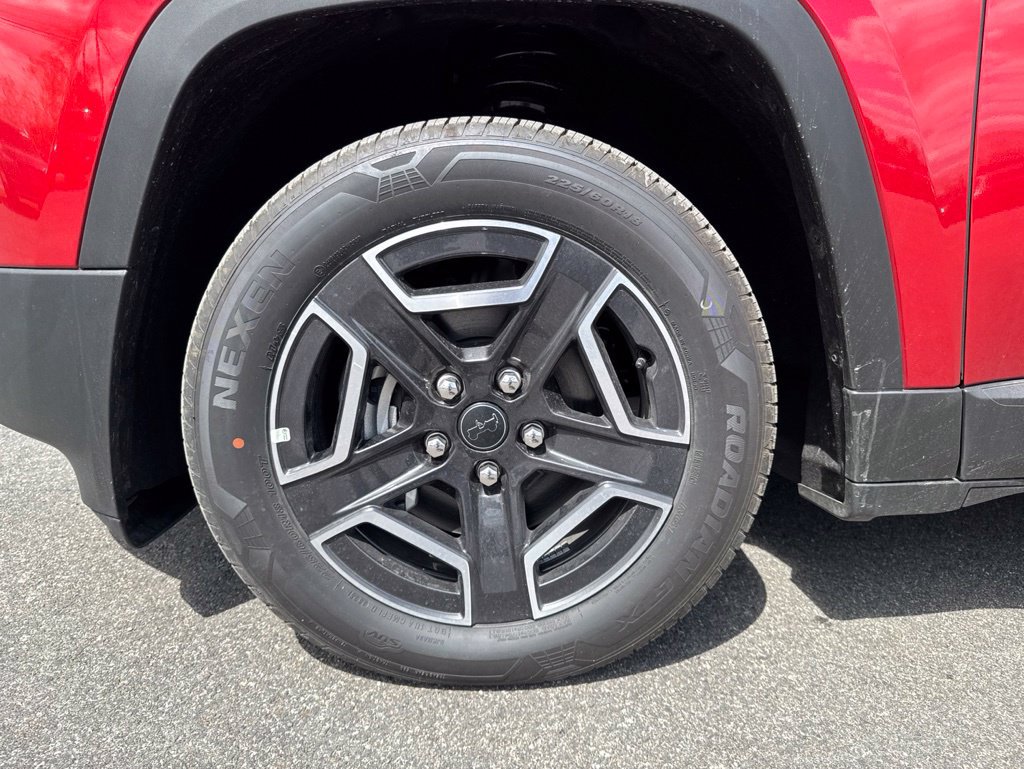 New 2026 Jeep Cherokee Laredo AWD/4WD image 9