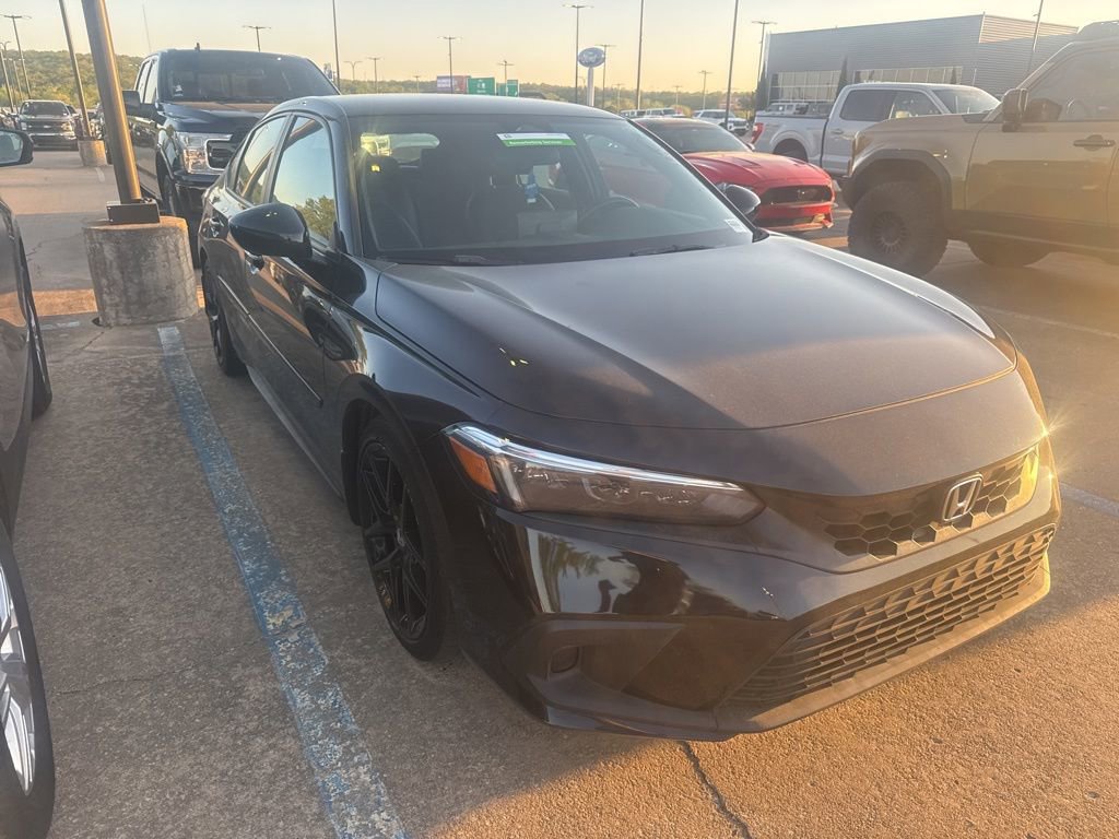 Used 2023 Honda Civic Sport image 3