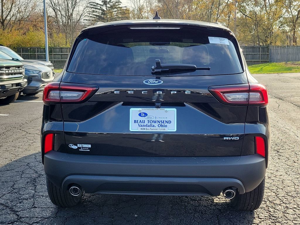 New 2026 Ford Escape ST-Line w/ Cold Weather Package image 5