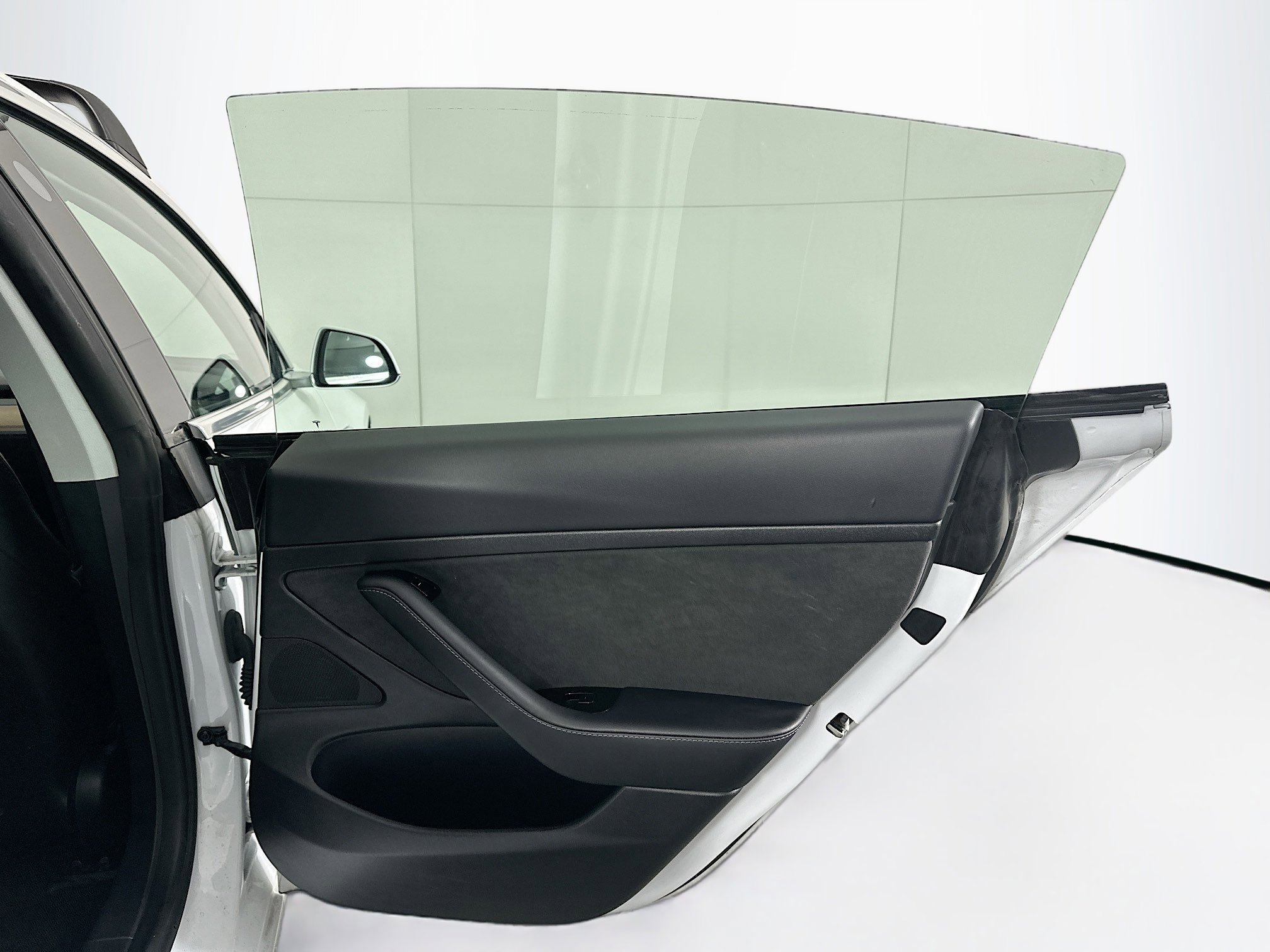 Used 2020 Tesla Model 3 Standard Range Plus image 29