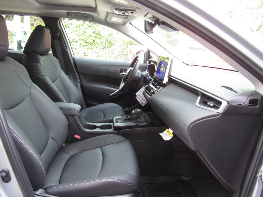 New 2026 Toyota Corolla Cross XLE w/ Convenience Package AWD/4WD image 18