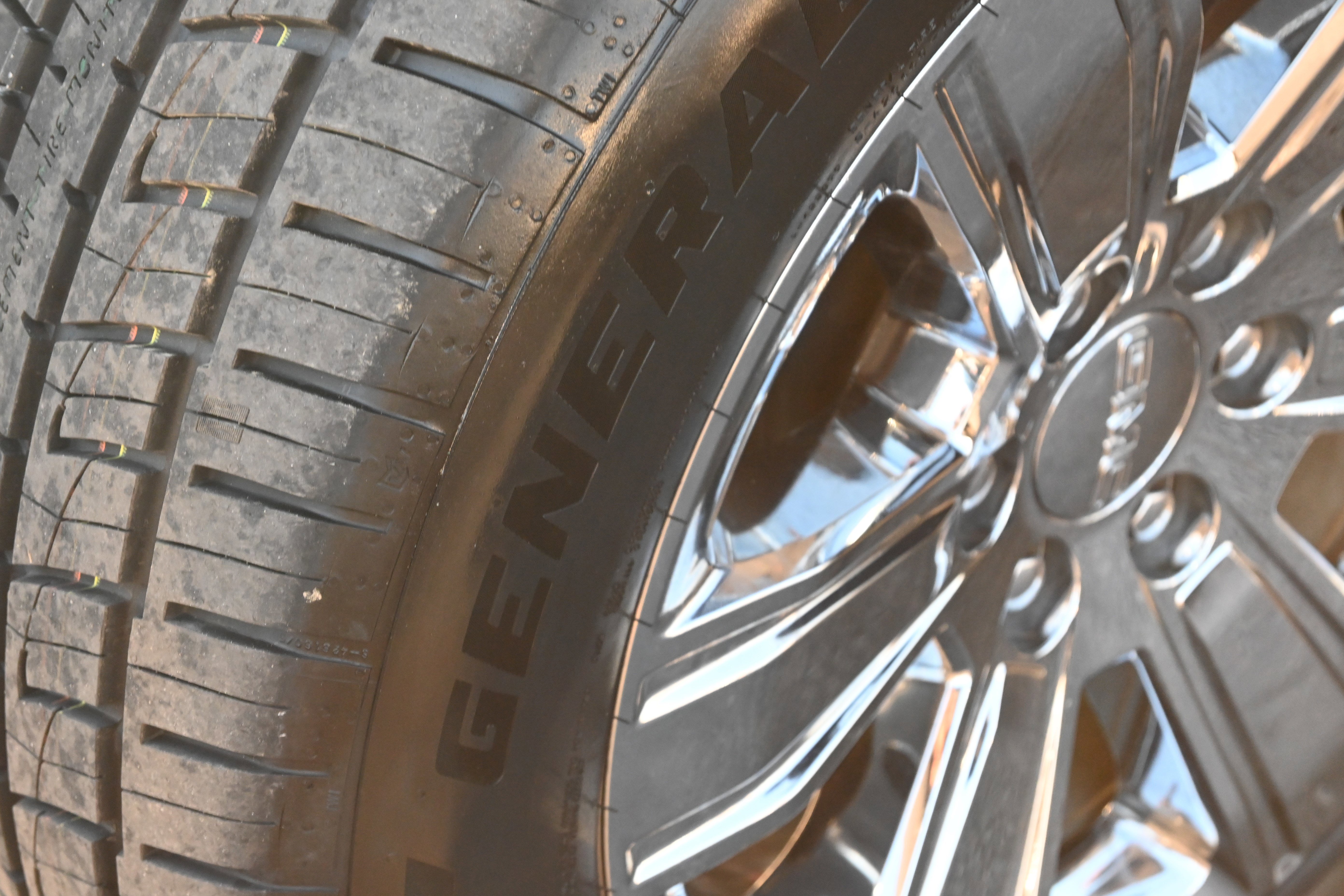 Used 2018 GMC Sierra 1500 SLT image 14