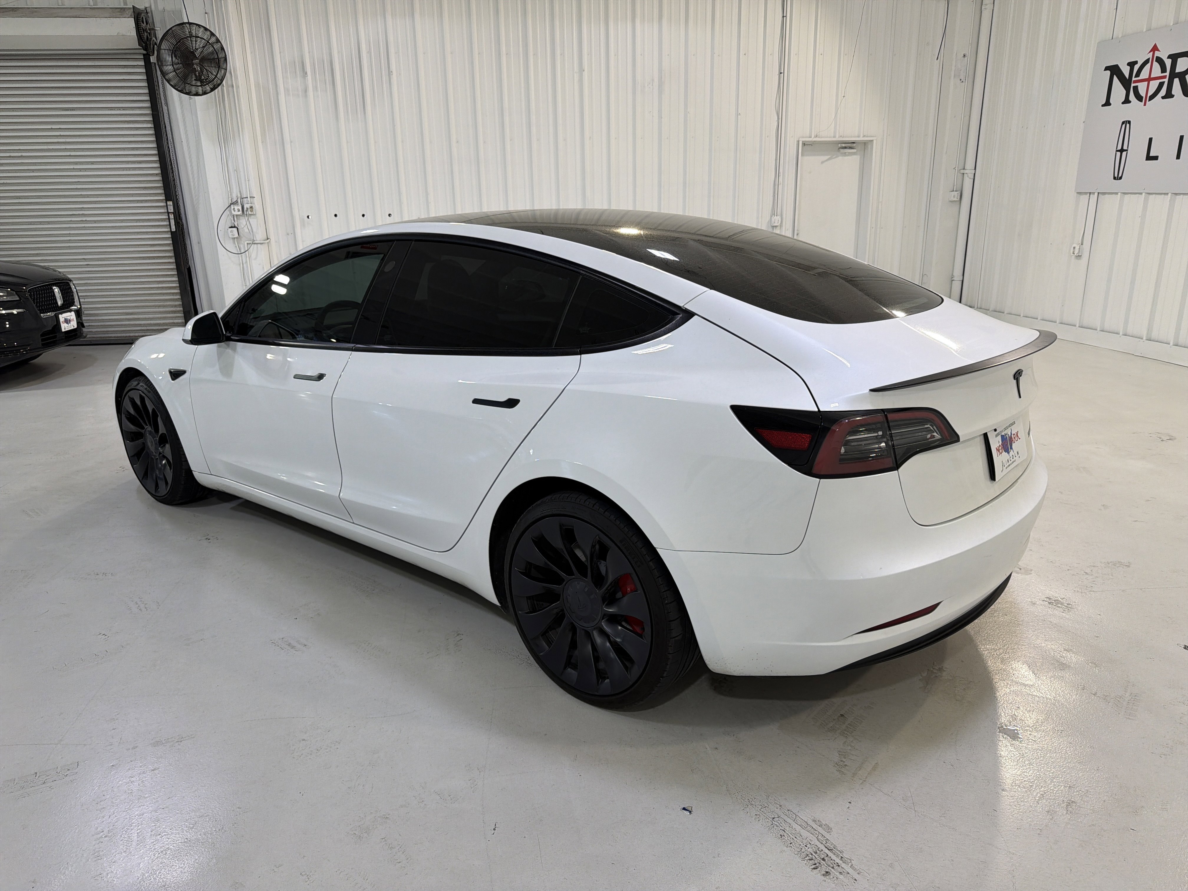 Used 2023 Tesla Model 3 Performance image 3