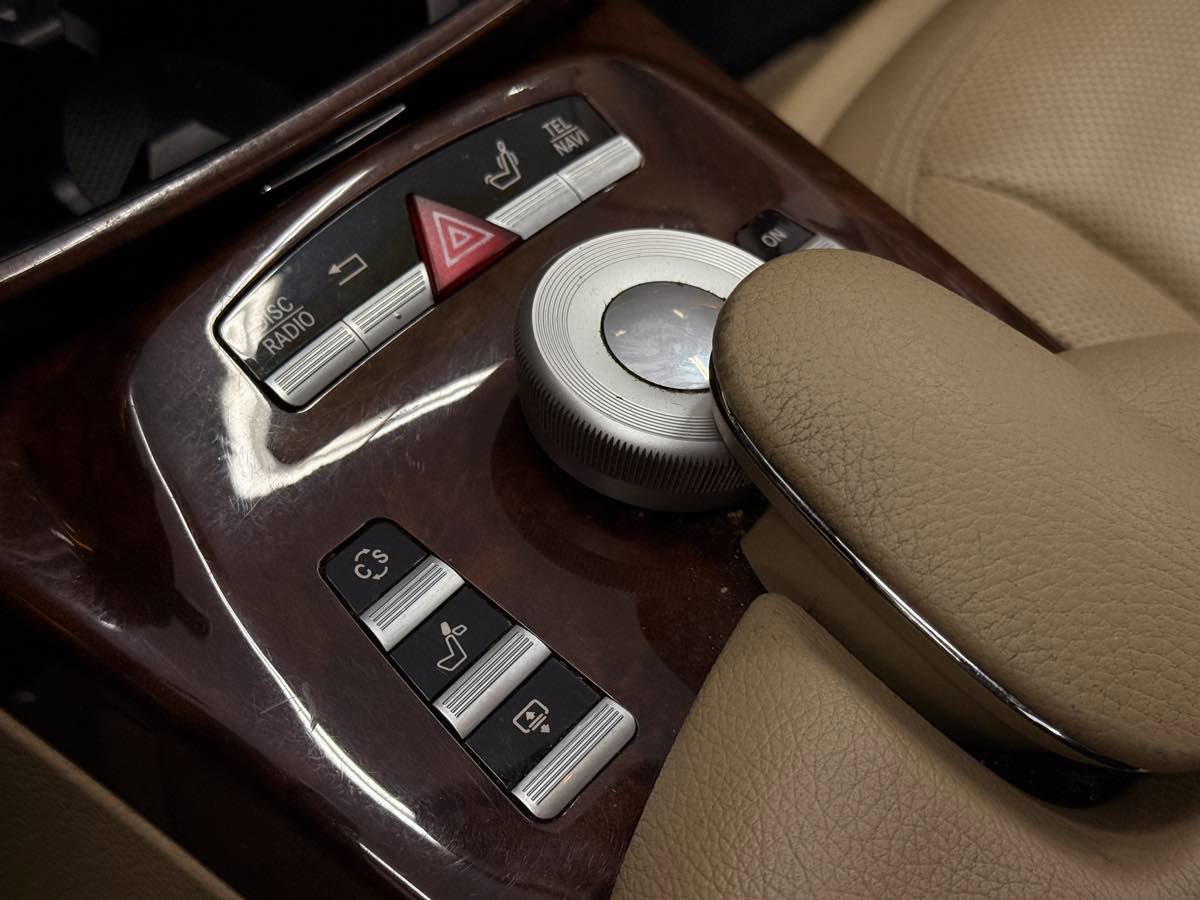 Used 2010 Mercedes-Benz S 550 4MATIC Sedan image 55