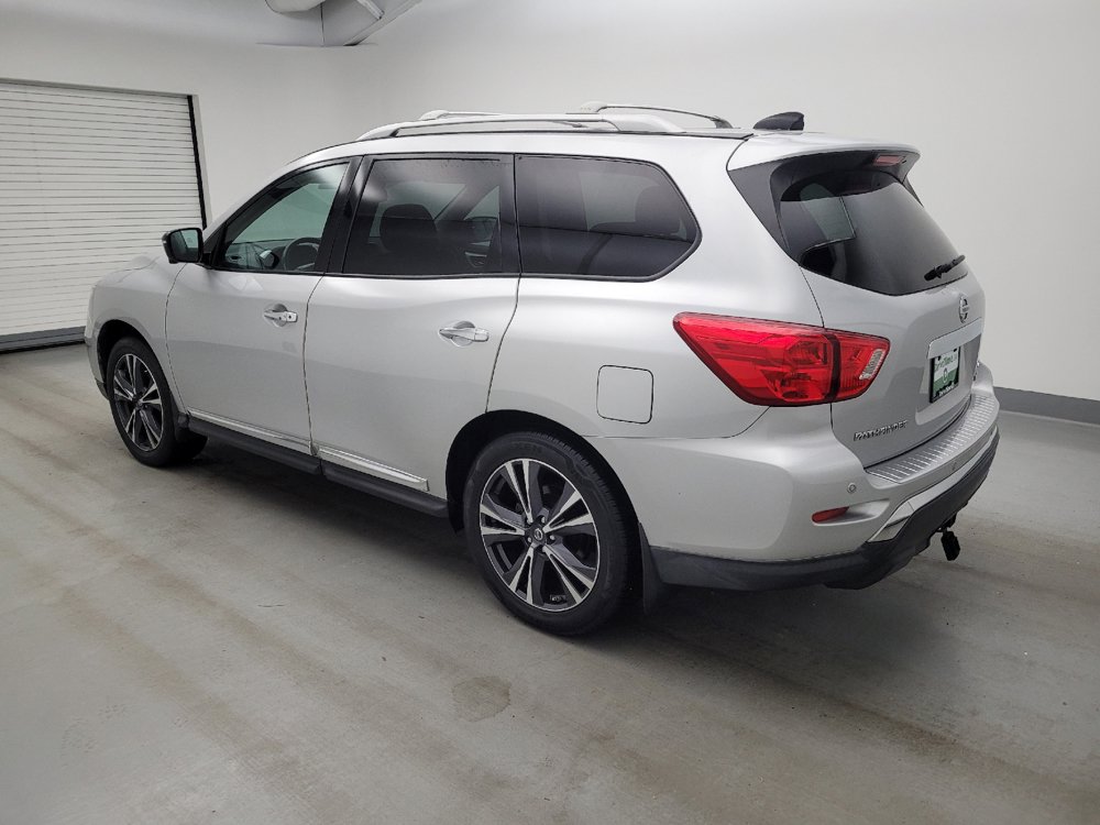 Used 2017 Nissan Pathfinder Platinum AWD/4WD image 3