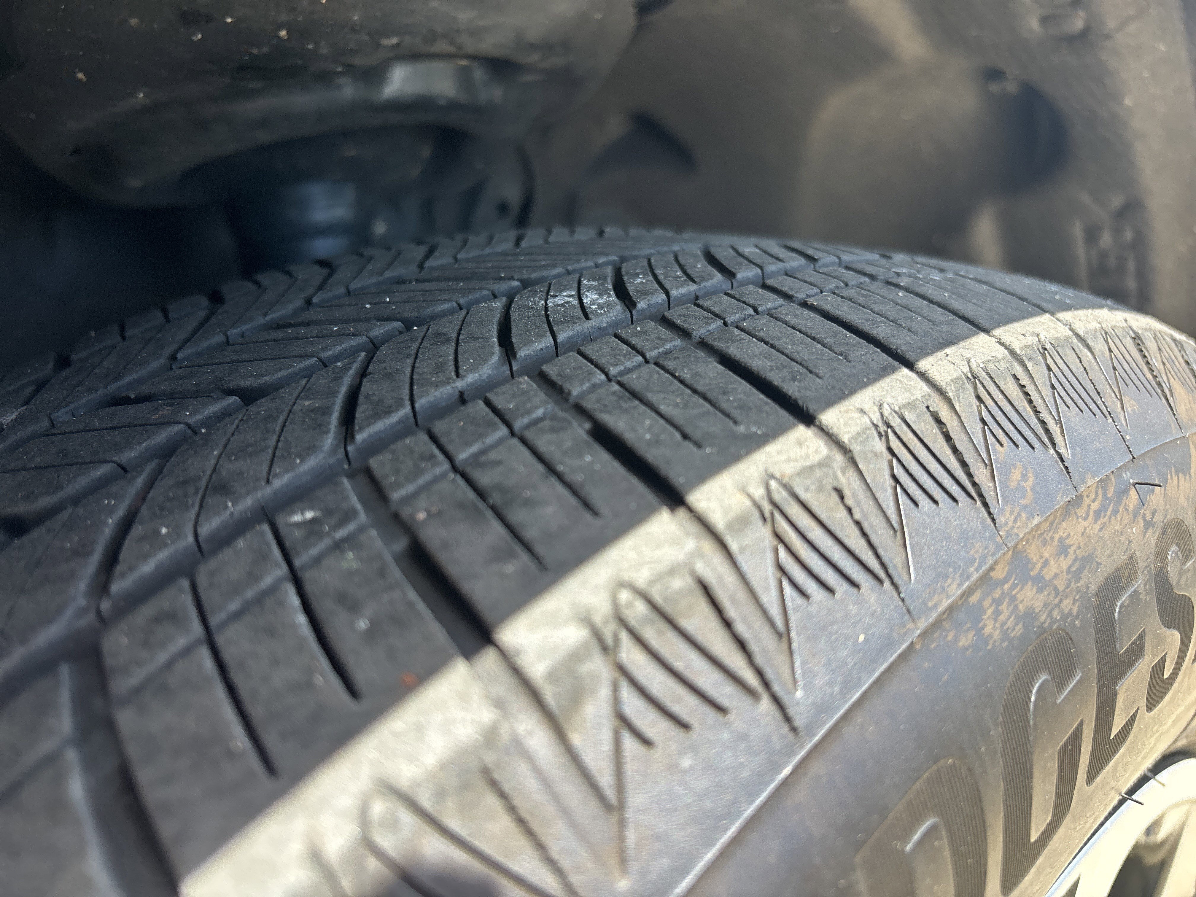 Used 2025 Lexus RX 350 Premium w/ Accessory Package (Z1) image 12