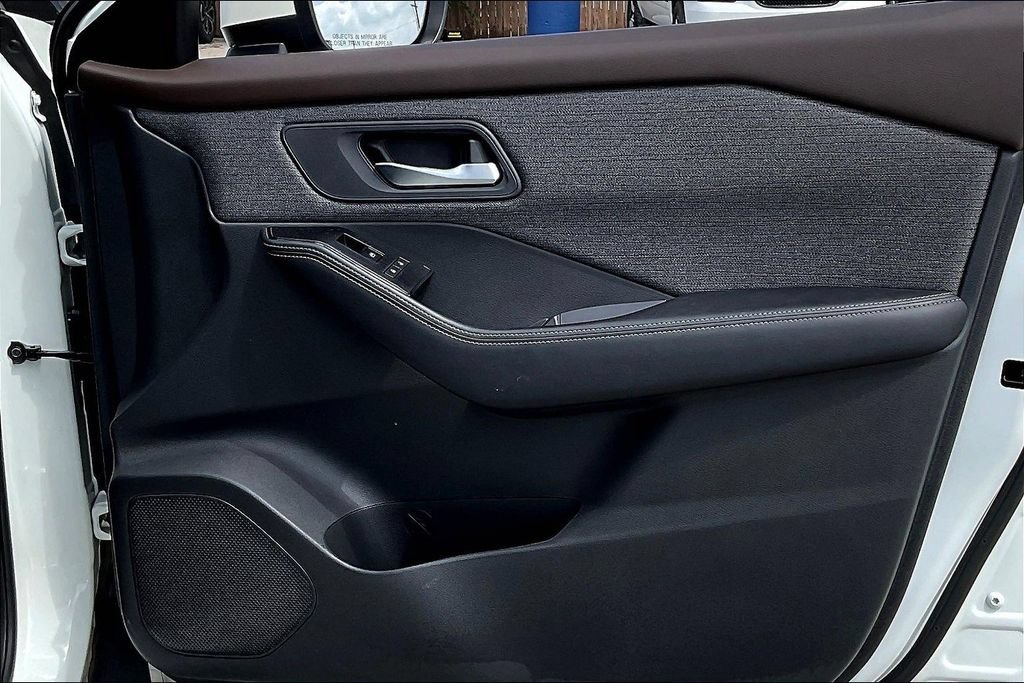 Used 2022 Nissan Rogue SV FWD image 20