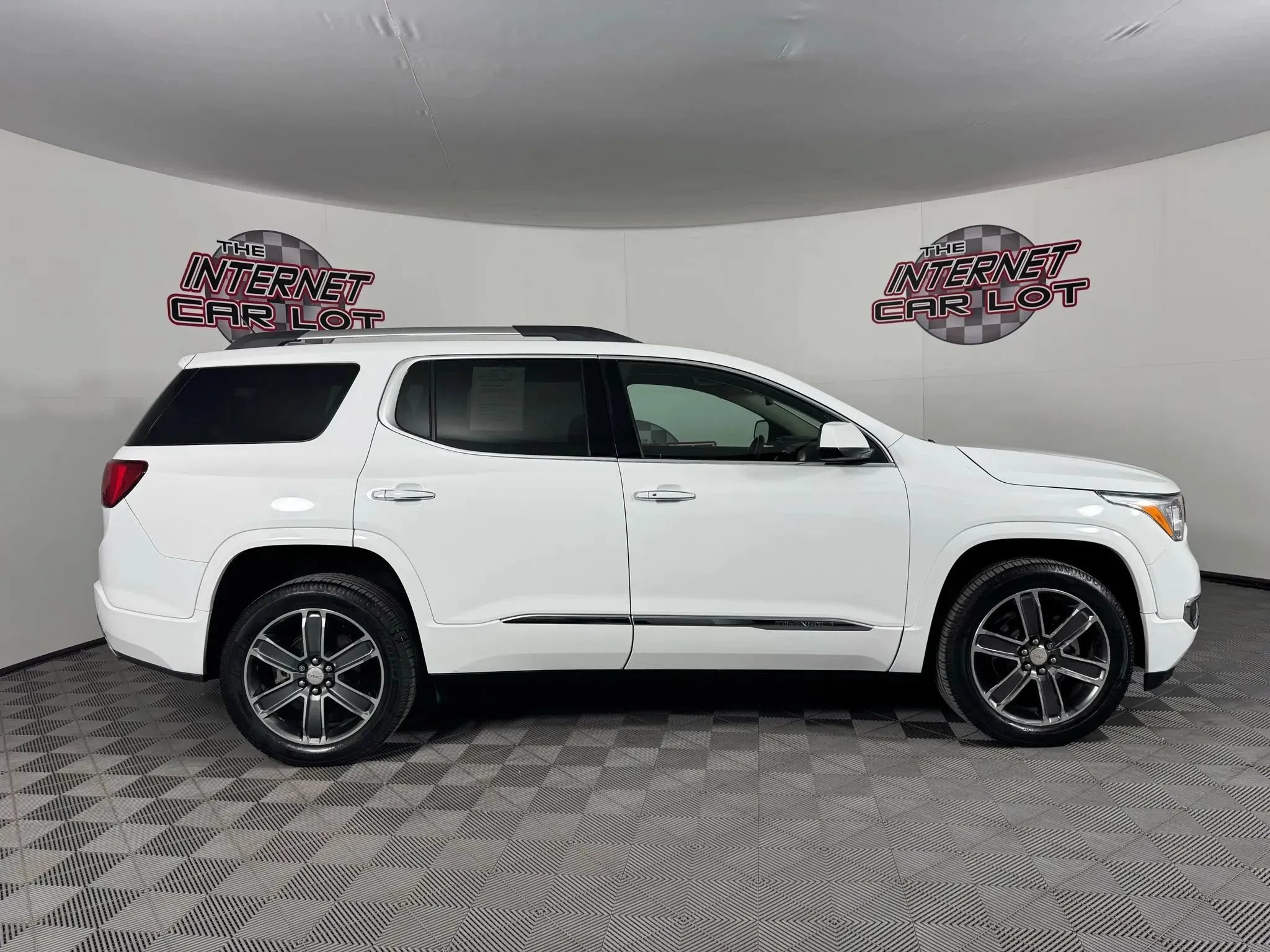 Used 2019 GMC Acadia Denali AWD/4WD image 8