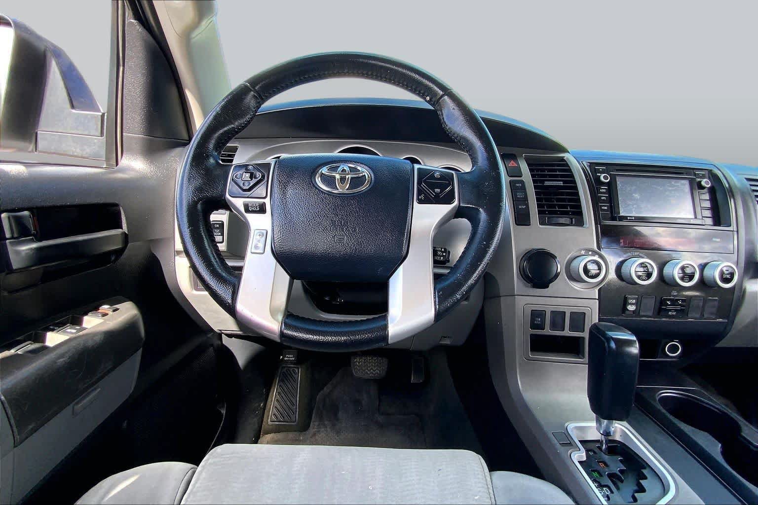 Used 2017 Toyota Sequoia SR5 RWD image 6