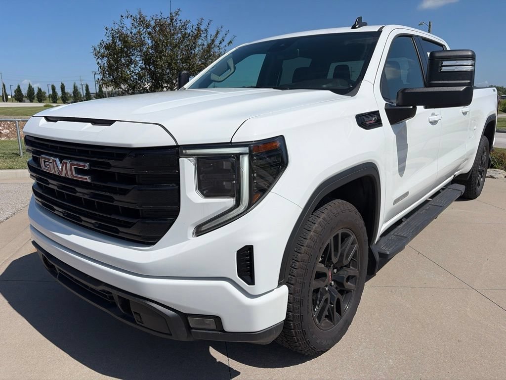 Used 2024 GMC Sierra 1500 Elevation w/ X31 Off-Road Package AWD/4WD image 4