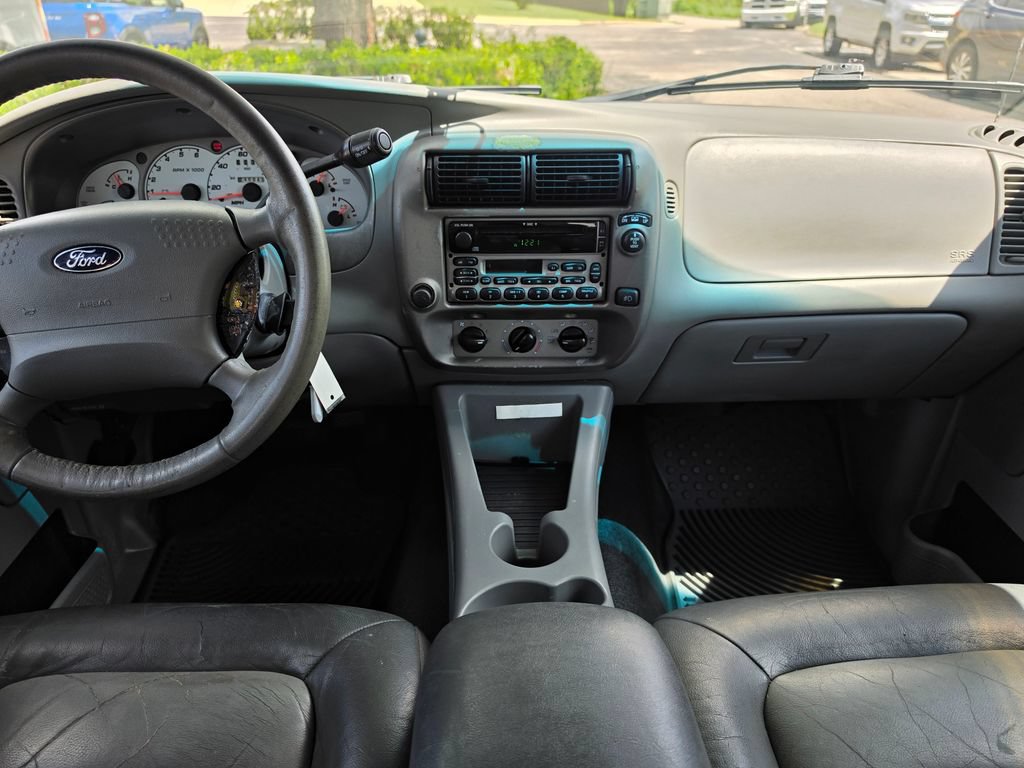 Used 2003 Ford Explorer Sport Trac XLS RWD image 18