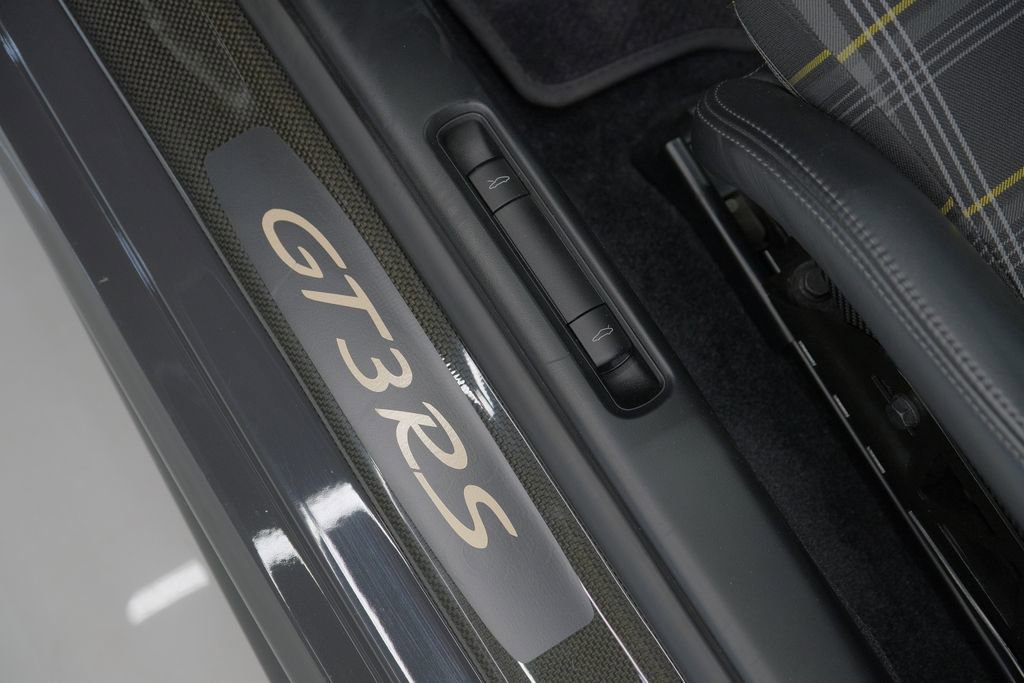 Used 2011 Porsche 911 GT3 RWD image 73