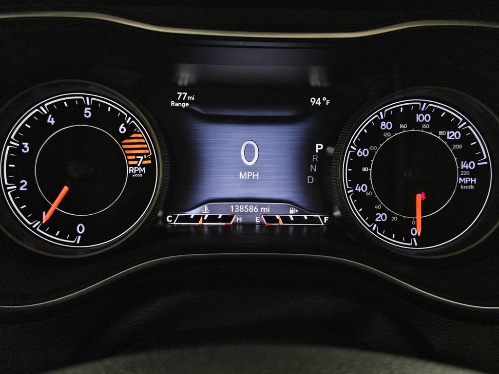 Used 2019 Jeep Cherokee Limited FWD image 9