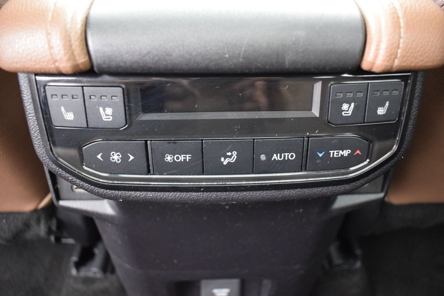 Used 2025 Toyota Grand Highlander AWD image 16