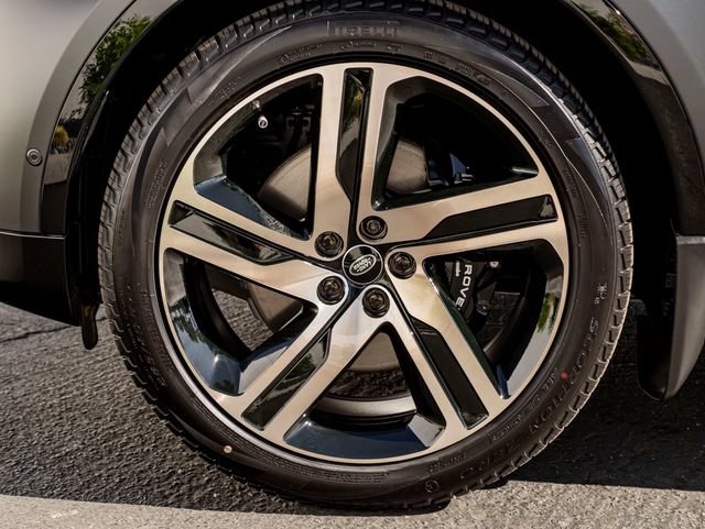 New 2026 Land Rover Discovery Limited Edition AWD/4WD image 11